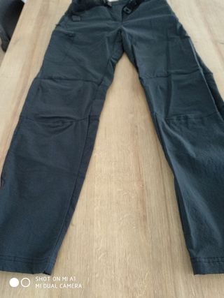 Pantalones de montaña Decathlon T40. de segunda mano por 15 EUR en Zaragoza  en WALLAPOP