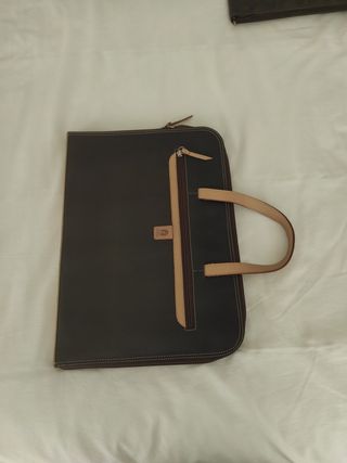 Portadocumentos el potro de segunda mano por 25 EUR en Vigo en WALLAPOP