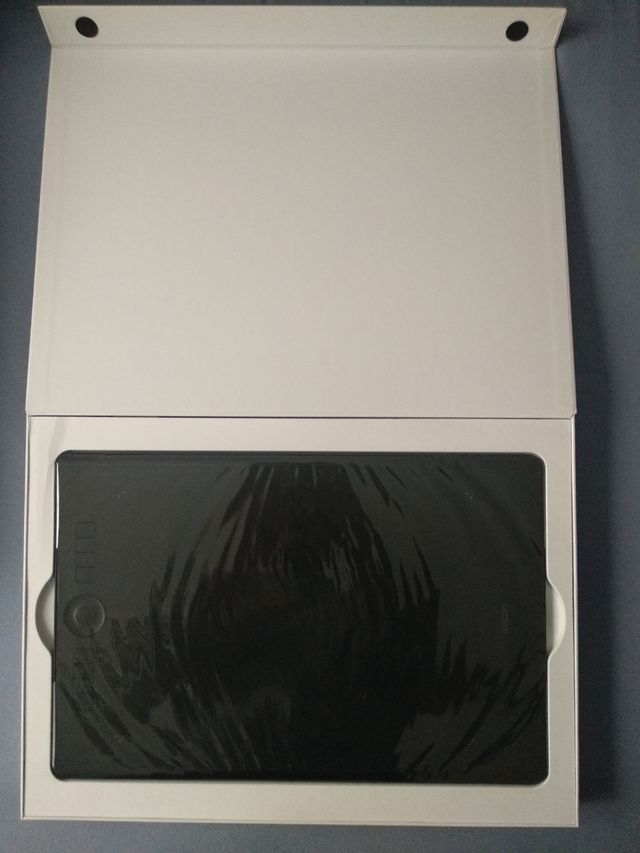 WACOM INTUOS PRO PAPER EDITION LARGE.

COMO NUEVA.