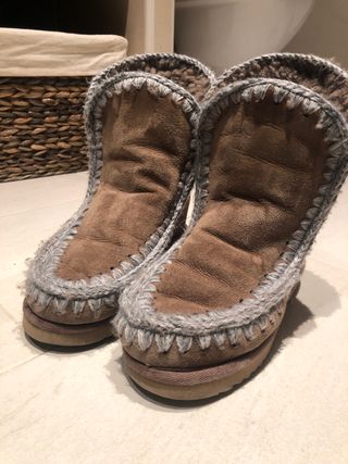 Botas Mou. marrones y grises. talla 36 de segunda mano por 95 EUR en  Guadalajara en WALLAPOP