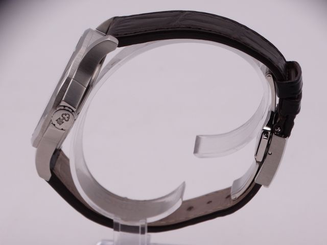 CORUM Admiral’s Cup Automatic 42mm