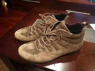 Botines Ecco mujer cordón gris verdoso goretex de segunda mano por 49 EUR  en Ourense en WALLAPOP