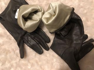 Guantes largo piel Cortefiel peletería de segunda mano por 18 EUR en Madrid  en WALLAPOP