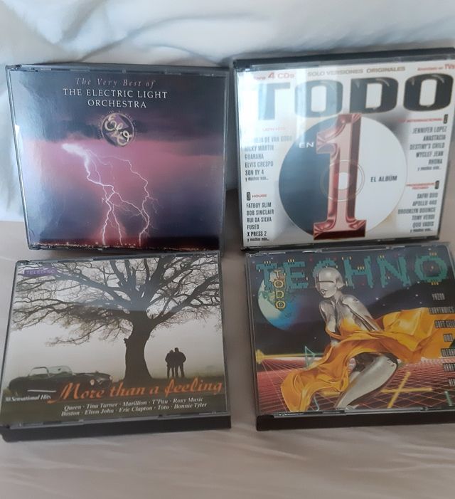 Lote 4 CD: estuche con 2, 3 y 4 CD