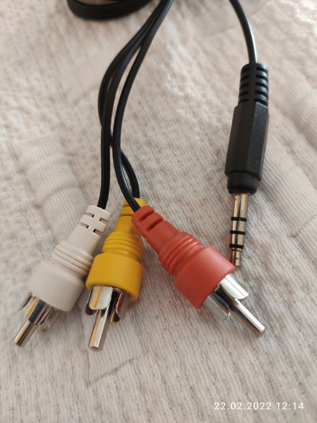 Cable video RCA 3 macho a JACK 3'5 macho