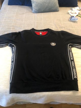 Sudadera DC Negra Sin capucha T XL de segunda mano por 25 EUR en Molino de  La Hoz en WALLAPOP