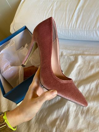 Zapatos tacon rosa palo de segunda mano por 12 EUR en Valencia en WALLAPOP