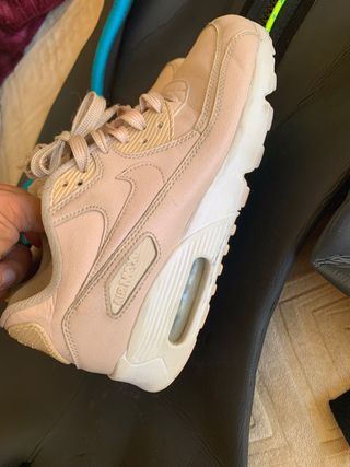 Nike air Max talla 38 de segunda mano por 25 EUR en San Pedro del Pinatar  en WALLAPOP