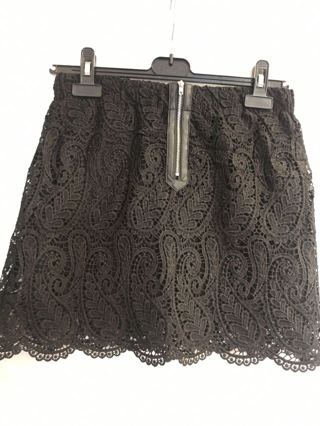 Falda negra de encaje fiesta y cremallera