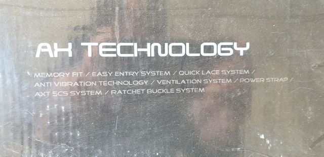 PATINES TALLA 45 AXT GUST + protección