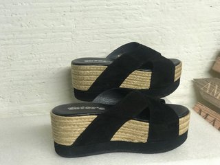 ZUECOS PLATAFORMA  NEGRO TATER's t.38 NUEVOS