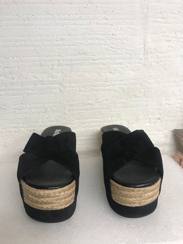 ZUECOS PLATAFORMA  NEGRO TATER's t.38 NUEVOS