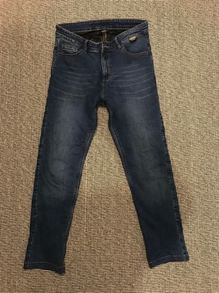 Pantalón RST moto vaquero kevlar de segunda mano por 70 EUR en Sanlúcar de  Barrameda en WALLAPOP