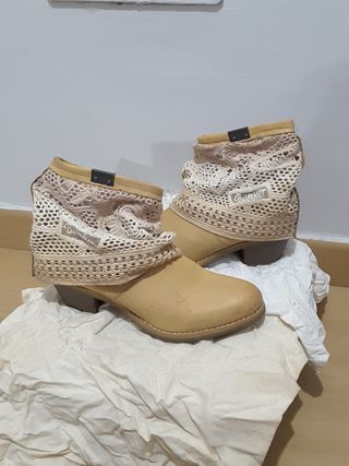 Botas BUNKER mujer, Talla 37 de segunda mano por 15 EUR en Santander en  WALLAPOP