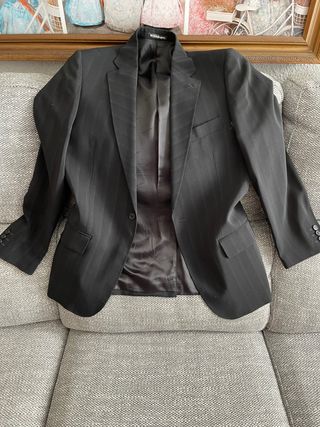 Traje para padrino o novio Emidio Tucci de segunda mano por 150 EUR en  Alfara del Patriarca en WALLAPOP