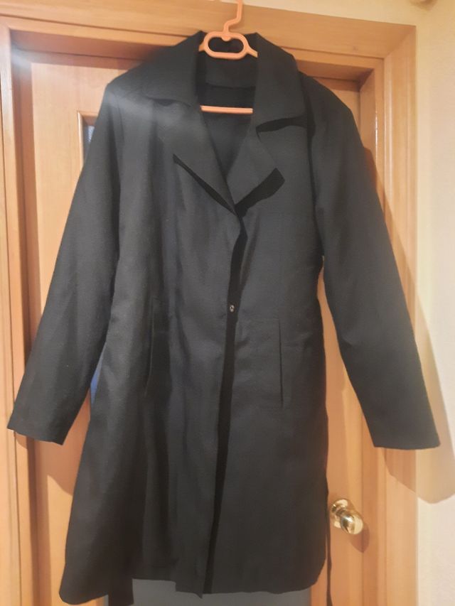 abrigo elegante negro