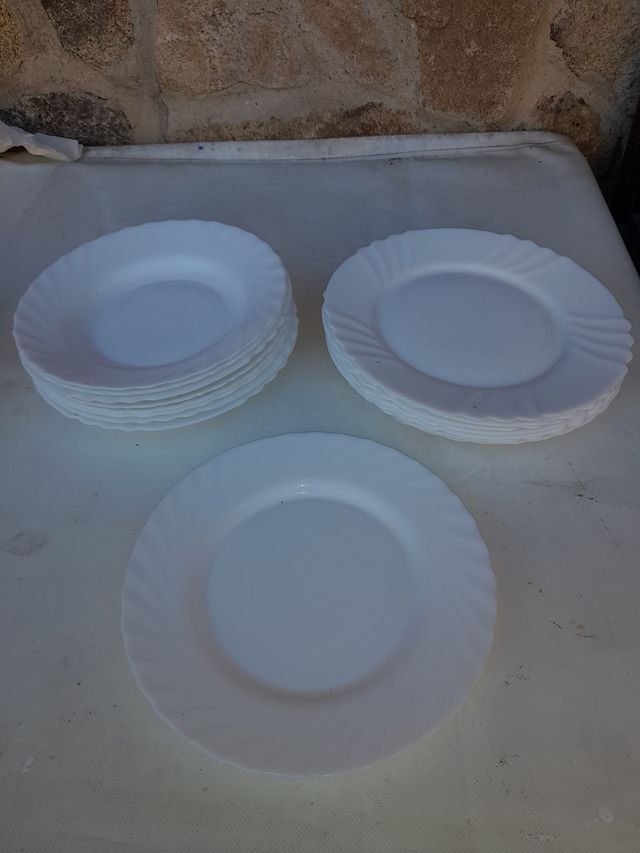 stoviglie retrò vintage come nuove