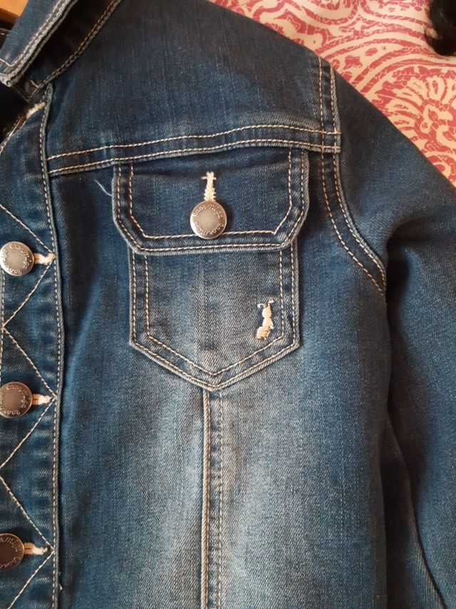 cazadora vaquera la Ormiga talla 6 años