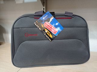 Bolso equipaje de mano 40x25x20 de segunda mano por 16,95 EUR en Madrid en  WALLAPOP