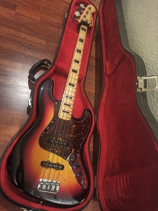 Bajo Suzuki jazz bass Japan 70s de segunda mano por 450 EUR en Vinaros en  WALLAPOP