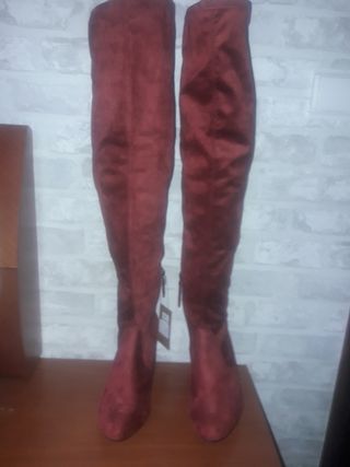 Botas altas rojas de segunda mano en WALLAPOP