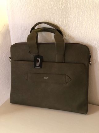 Maletin para portatil MISAKO a ESTRENAR de segunda mano por 12 EUR en  Mataró en WALLAPOP