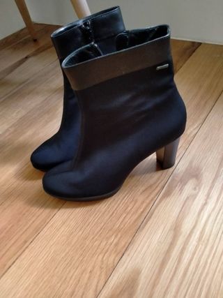 Botines goretex Hogl de segunda mano por 30 EUR en A Coruña en WALLAPOP