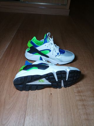 Nike huarache talla 42 de segunda mano por 65 EUR en Alicante en WALLAPOP