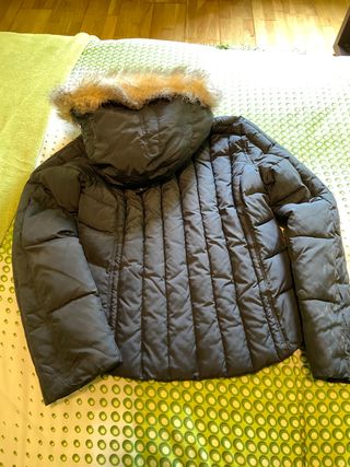 Plumífero mujer Levis de segunda mano por 30 EUR en Oviedo en WALLAPOP