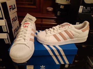 Adidas de segunda mano por 40 EUR en Iturmendi en WALLAPOP