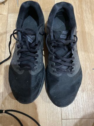 Zapatillas Nike negras talla 47 u 11.50uk de segunda mano por 25 EUR en  Begues en WALLAPOP