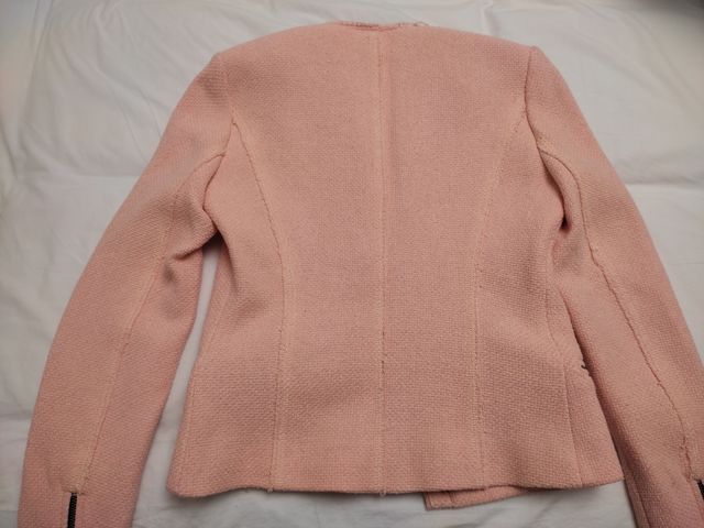 Chaqueta sin extrenar de Zara xs rosa.