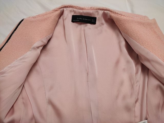 Chaqueta sin extrenar de Zara xs rosa.
