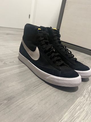 Nike Blazer negras Altas de segunda mano por 55 EUR en Sant Boi de  Llobregat en WALLAPOP