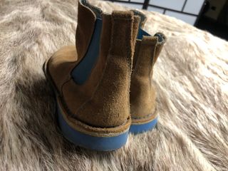 Botines Ante Adela Gil de segunda mano por 21 EUR en Madrid en WALLAPOP