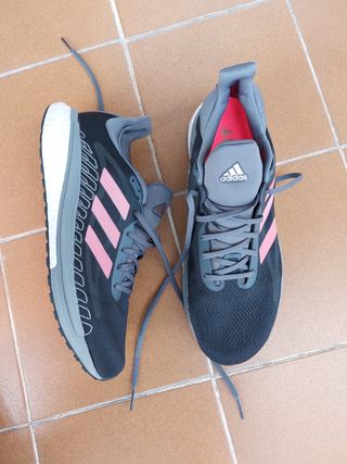 Zapatillas adidas solarglide ST talla 48 de segunda mano por 45 EUR en  Viladecans en WALLAPOP