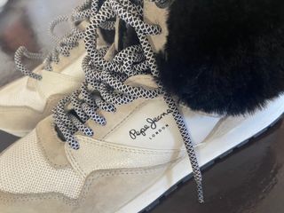 Botas de pelo Pepe Jeans de segunda mano por 35 EUR en Melilla en WALLAPOP
