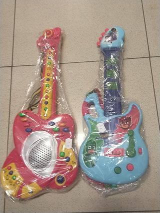 Guitarras infantiles de segunda mano por 4 EUR en Málaga en WALLAPOP