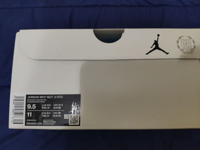 Air Jordan why not zer0.5 honor the gift