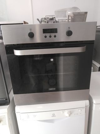 Horno Zanussi Zopxe5x2 Pirolitico A+ Multi Inox Mandos Escamoteables Negros  57 Litros