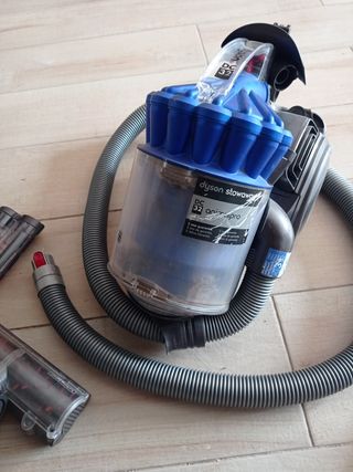 Aspiradora Dyson Dc32 de segunda mano por 135 EUR en Santpedor en WALLAPOP