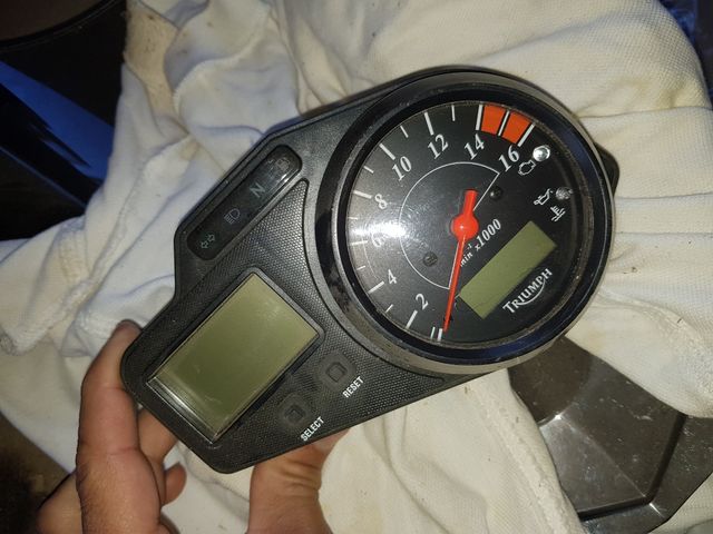 Velocímetro Triumph Daytona