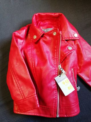 Chaqueta Cuero Bebé Primark de segunda mano por 10 EUR en San Jose de  Almería en WALLAPOP