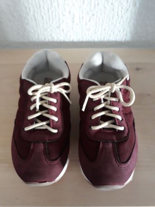Zapatillas bebé LEFTIES BABY (Talla 24) de segunda mano por 5 EUR en Madrid  en WALLAPOP