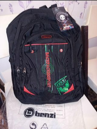 MOCHILAS BENZI de segunda mano por 12 EUR en Valencia en WALLAPOP