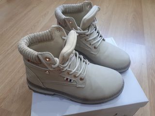 Botas mujer INSIDE número 37 de segunda mano por 4 EUR en Ávila en WALLAPOP