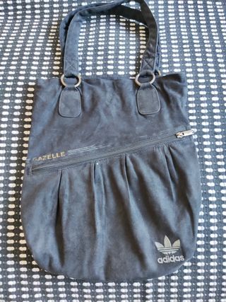 Bolso Tela Original Adidas Gazelle de segunda mano por 15 EUR en Barcelona  en WALLAPOP