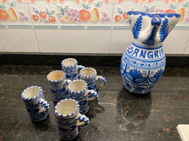 Juego de Jarra y 6 vasos de sangría