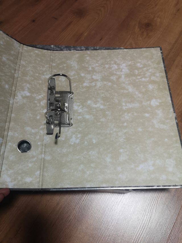 Carpetas Archivadoras A Z negras jazpeadas y gris