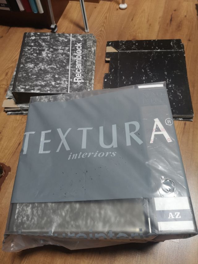 Carpetas Archivadoras A Z negras jazpeadas y gris